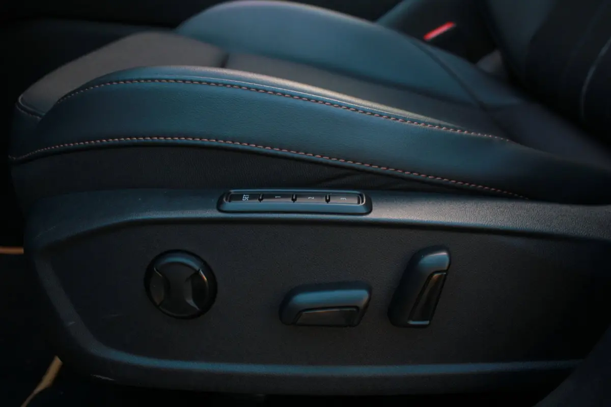 1.4 e-Hybrid VZ Copper Edition