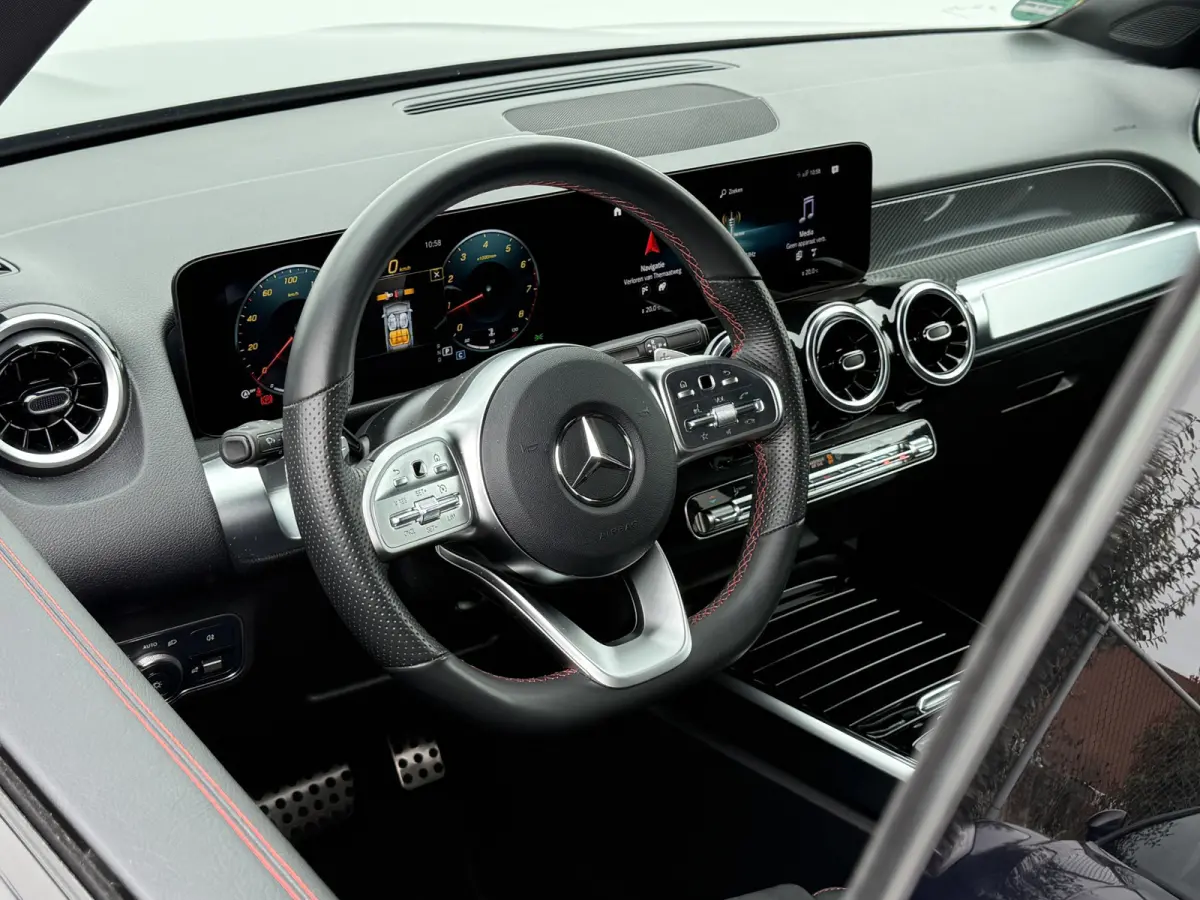 200 Business Solution AMG | Trekhaak | MultiBeam LED | Camera | DAB+ | 19 inch