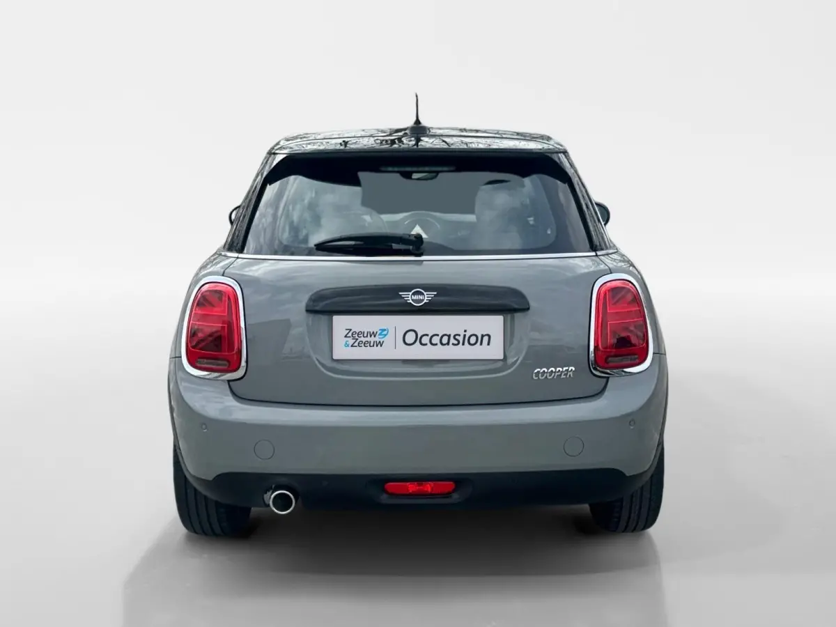 1.5 Cooper Business Edition Automaat | Navi | Clima | Cruise Control | LM Velgen | LED-Koplampen