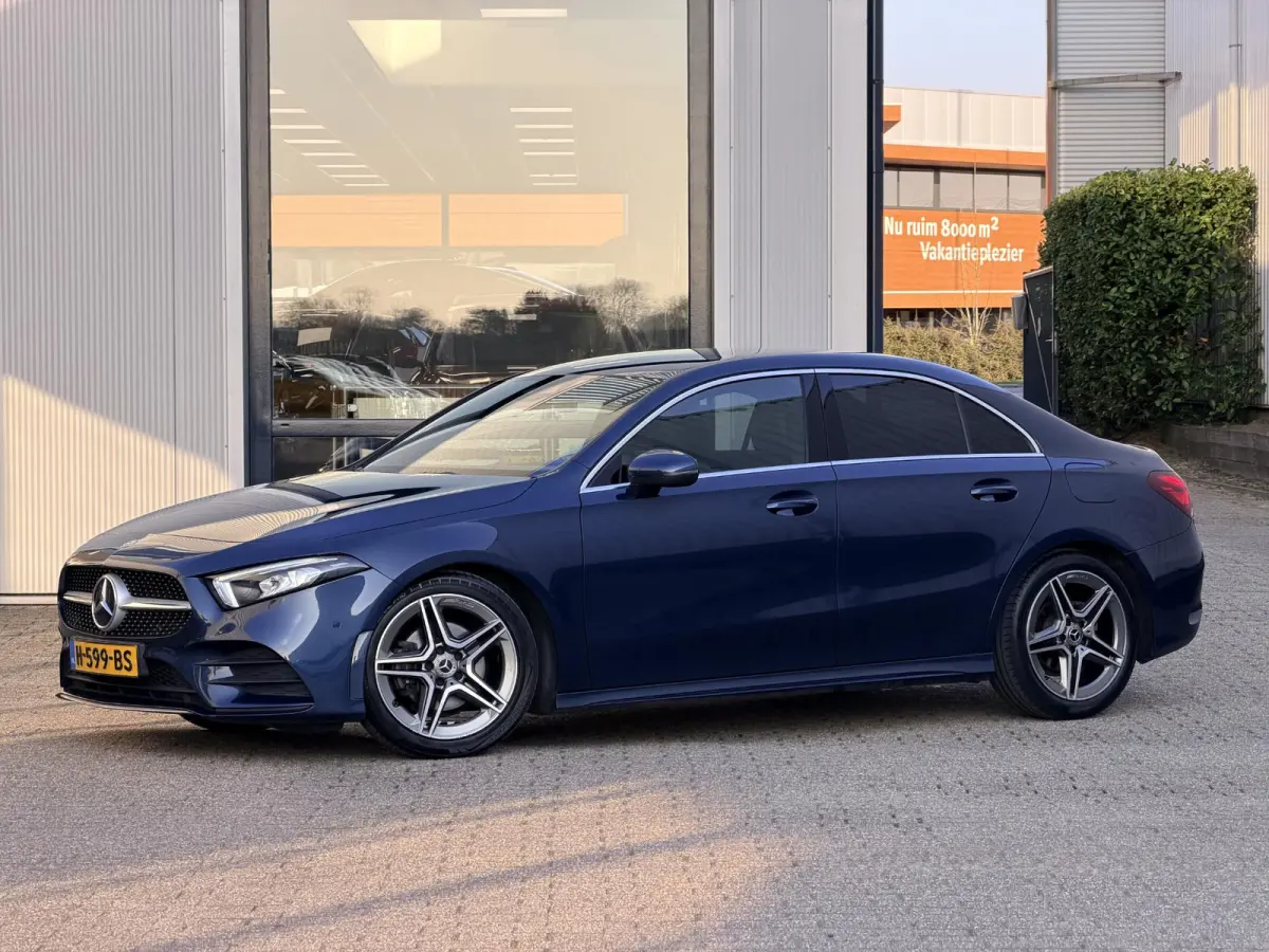 180 Business Solution AMG | Apple Carplay/Camera/18-inch/Navigatie/Trekhaak afn.