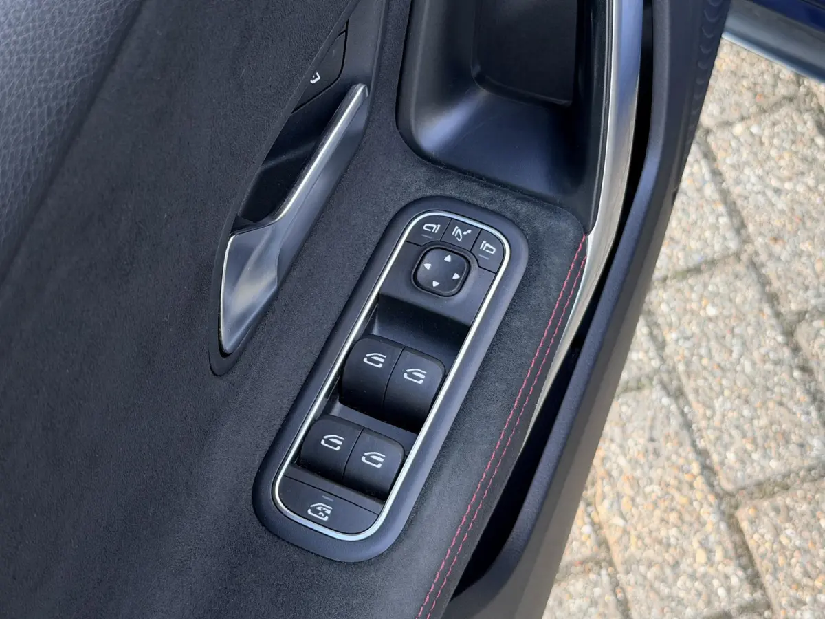 180 Business Solution AMG | Apple Carplay/Camera/18-inch/Navigatie/Trekhaak afn.