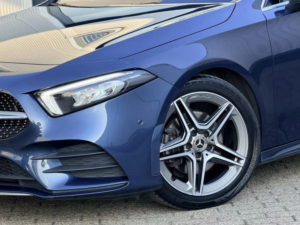 180 Business Solution AMG | Apple Carplay/Camera/18-inch/Navigatie/Trekhaak afn.