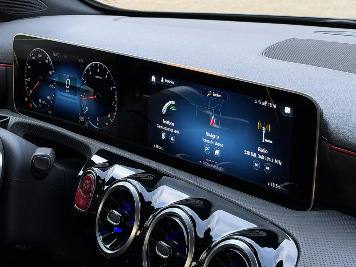 180 Business Solution AMG | Apple Carplay/Camera/18-inch/Navigatie/Trekhaak afn.