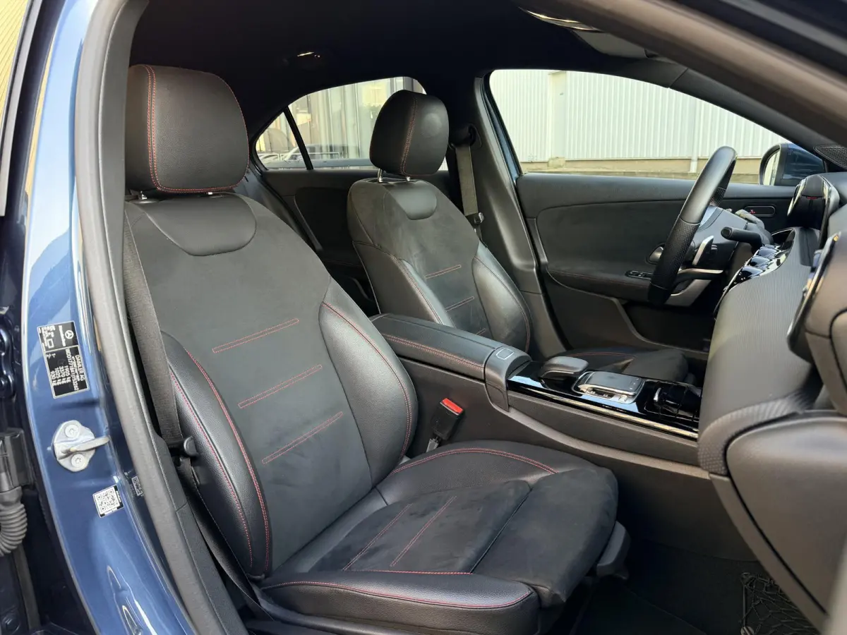 180 Business Solution AMG | Apple Carplay/Camera/18-inch/Navigatie/Trekhaak afn.