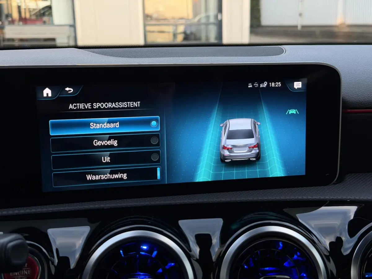 180 Business Solution AMG | Apple Carplay/Camera/18-inch/Navigatie/Trekhaak afn.