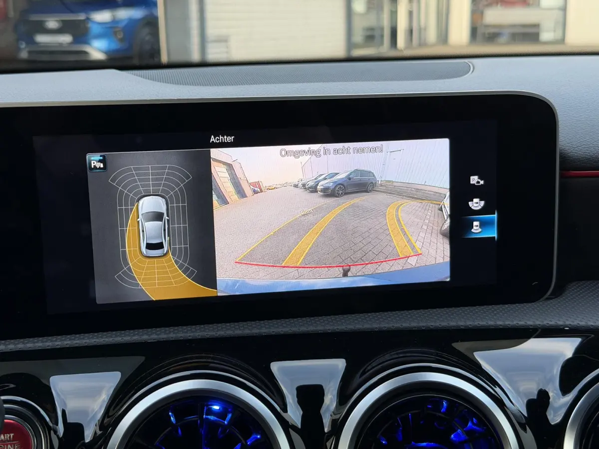 180 Business Solution AMG | Apple Carplay/Camera/18-inch/Navigatie/Trekhaak afn.