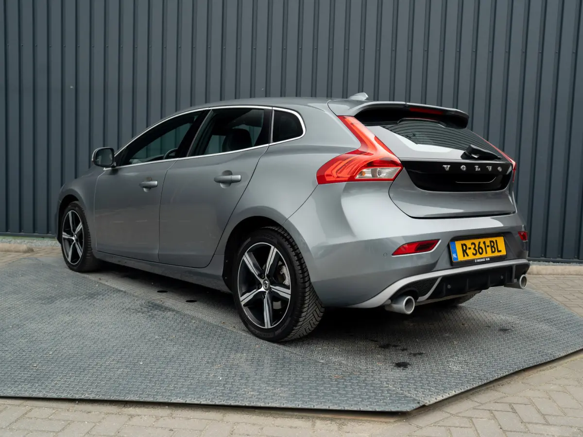 1.5 T3 R-Design | Stoelverwarming | Prijs Rijklaar!!