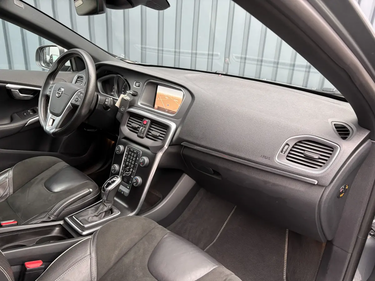 1.5 T3 R-Design | Stoelverwarming | Prijs Rijklaar!!
