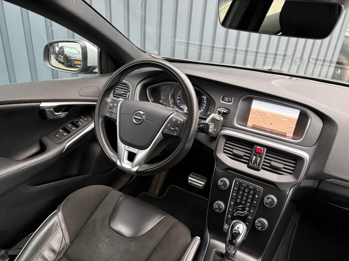 1.5 T3 R-Design | Stoelverwarming | Prijs Rijklaar!!