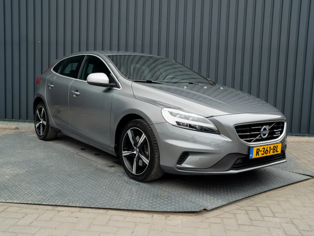 1.5 T3 R-Design | Stoelverwarming | Prijs Rijklaar!!