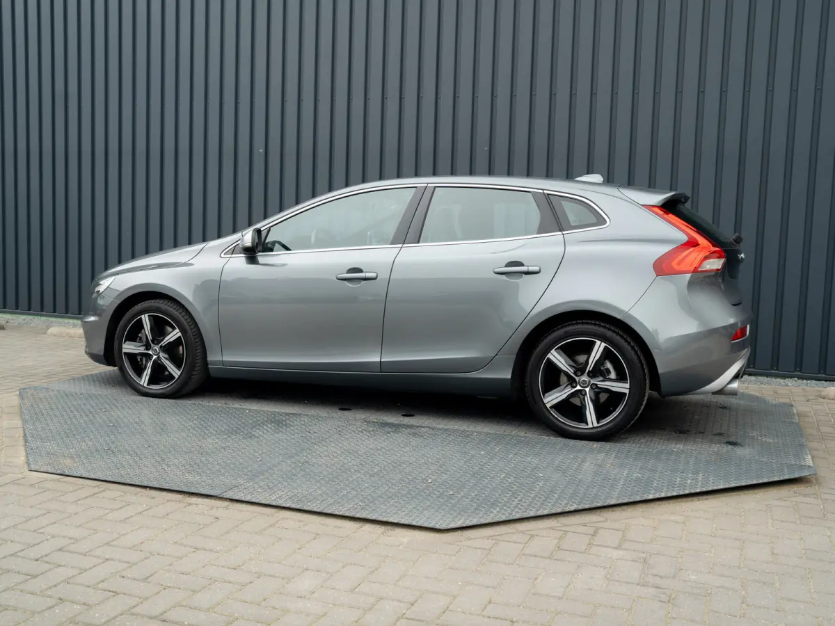 1.5 T3 R-Design | Stoelverwarming | Prijs Rijklaar!!