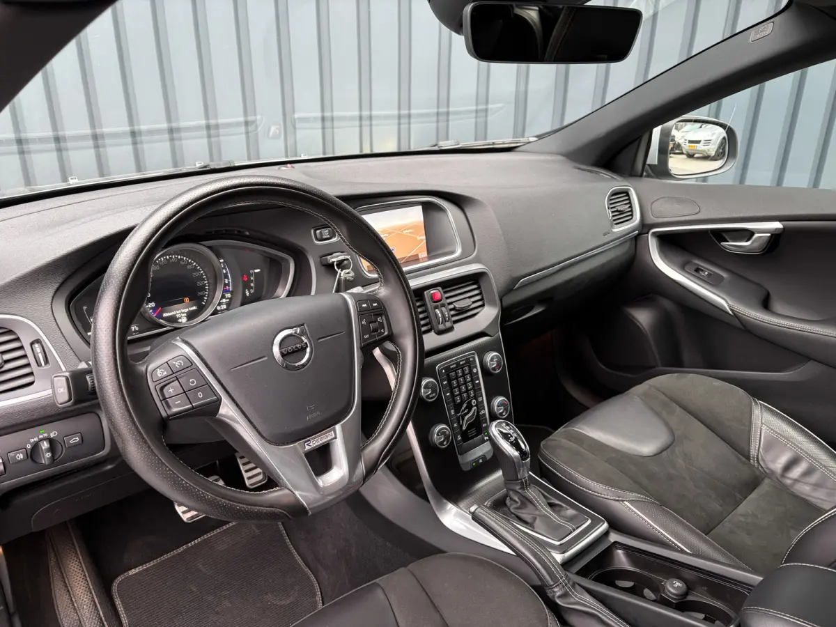 1.5 T3 R-Design | Stoelverwarming | Prijs Rijklaar!!