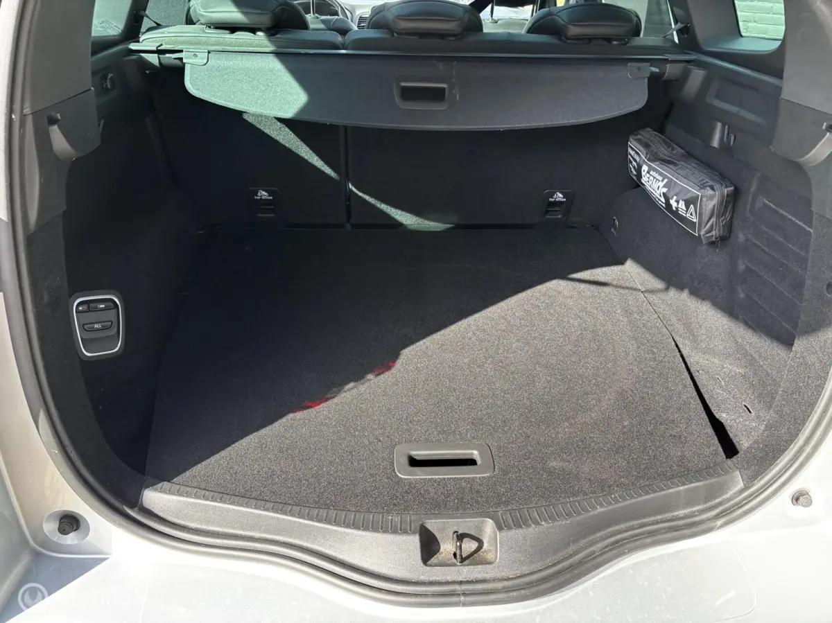 1.3 TCe 160pk Bose black edition navigatie head up panodak automaatLimited