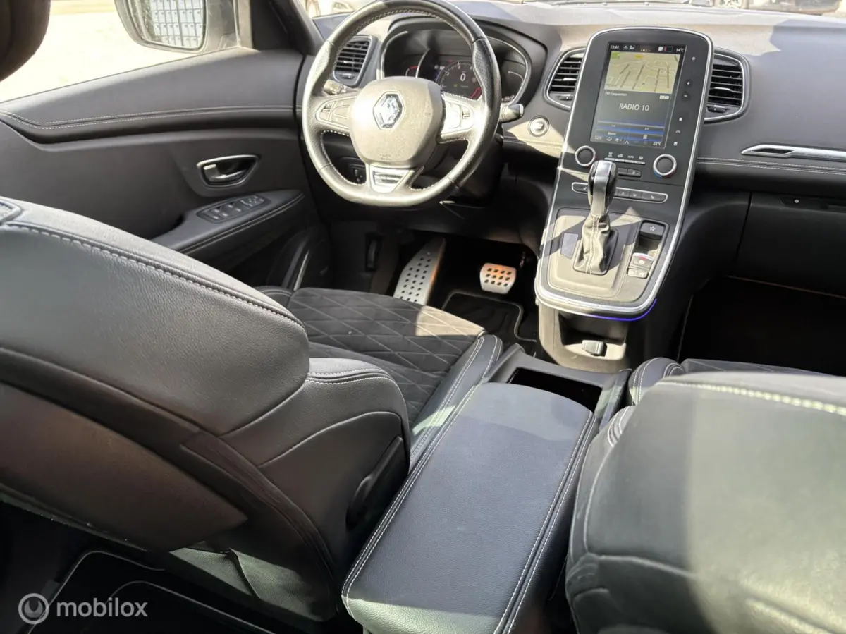 1.3 TCe 160pk Bose black edition navigatie head up panodak automaatLimited