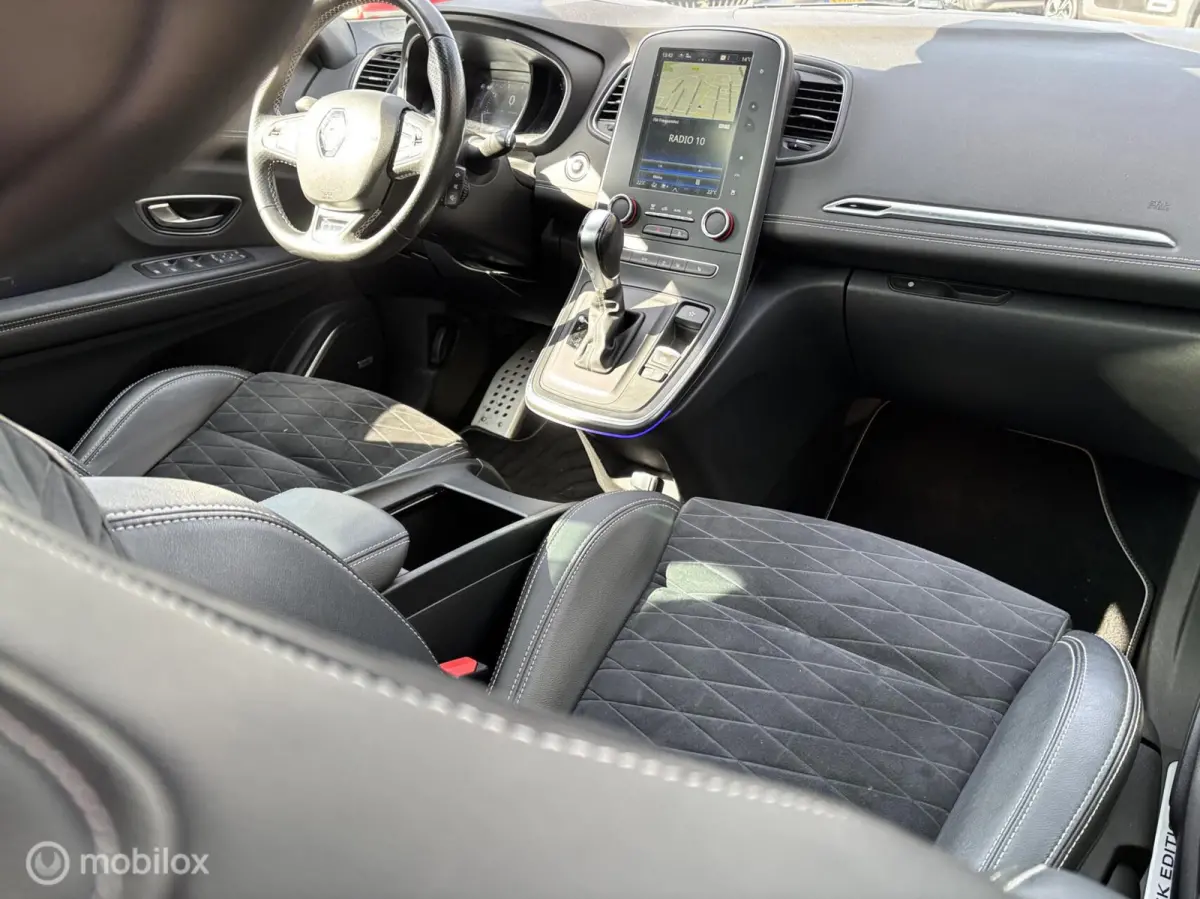 1.3 TCe 160pk Bose black edition navigatie head up panodak automaatLimited