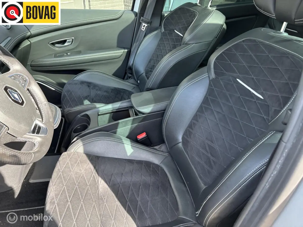 1.3 TCe 160pk Bose black edition navigatie head up panodak automaatLimited