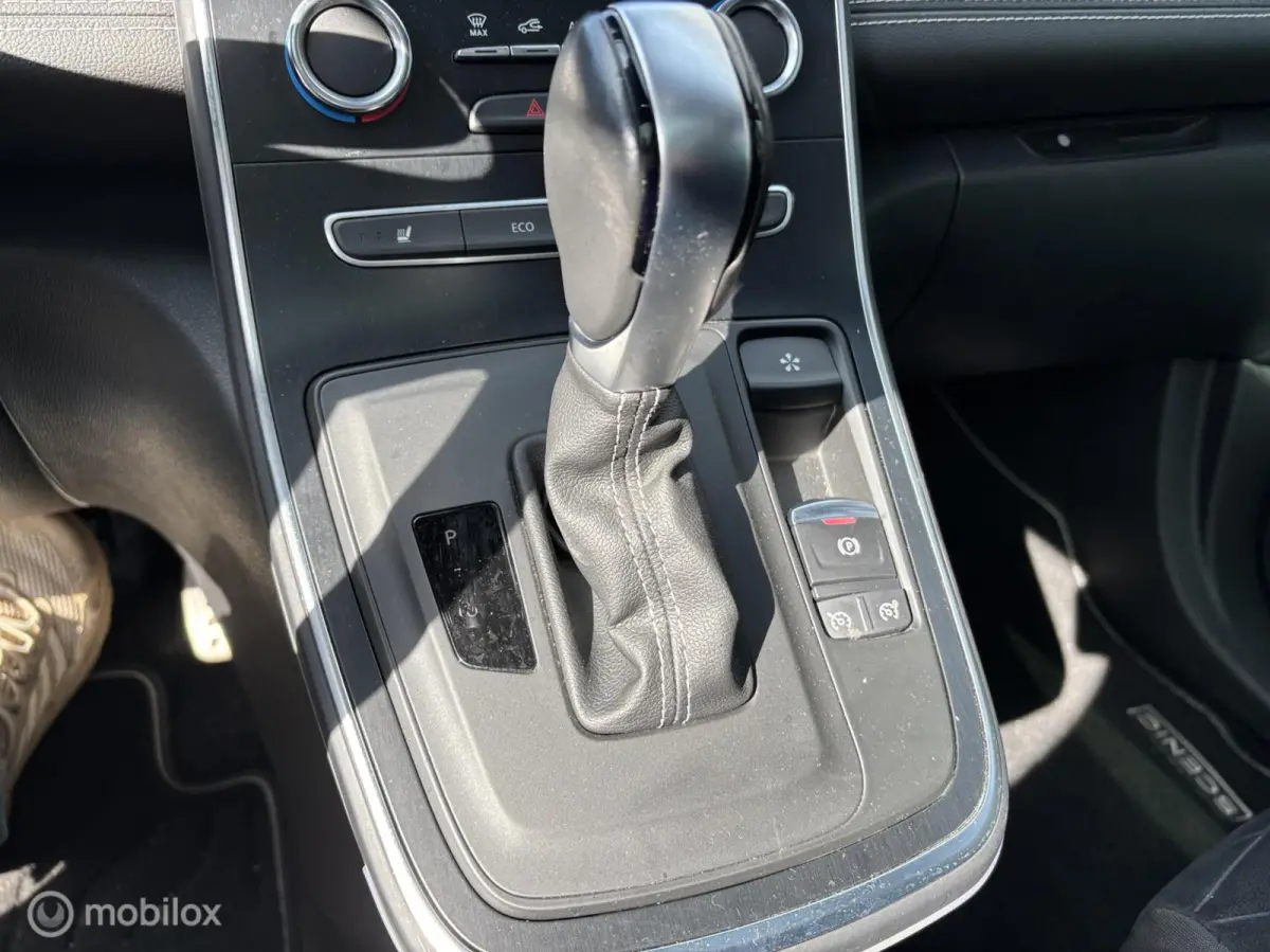 1.3 TCe 160pk Bose black edition navigatie head up panodak automaatLimited