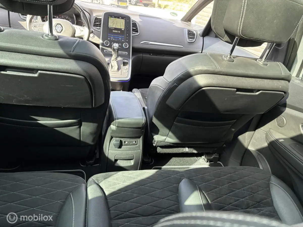 1.3 TCe 160pk Bose black edition navigatie head up panodak automaatLimited
