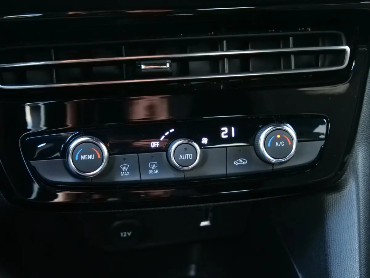 1.2 Turbo 130pk Ultimate Automaat Apple Carplay / Massage Stoel / Adaptive Cruise