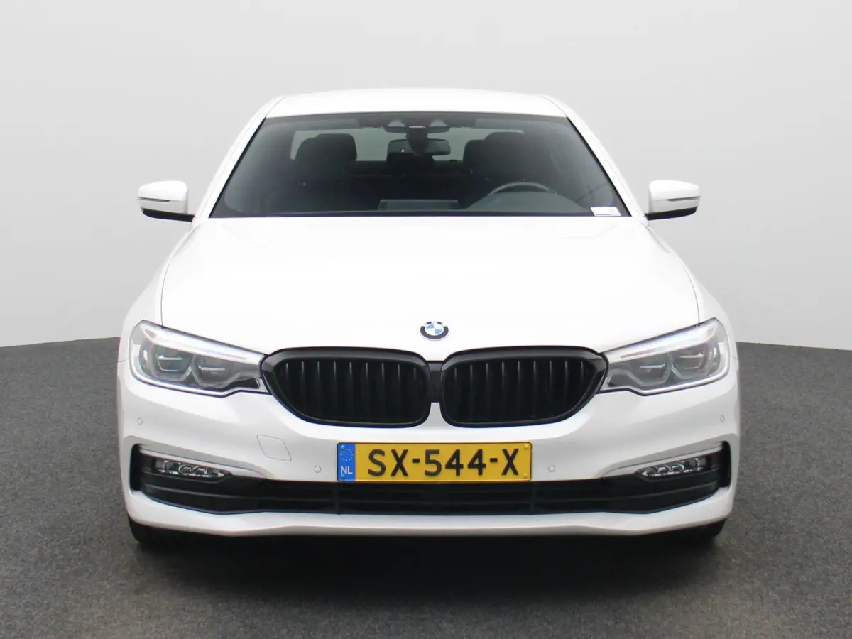 520i High Executive | LEDER | MEMORY STOEL | CAMERA | NAVIGATIE | STOELVERWARMING