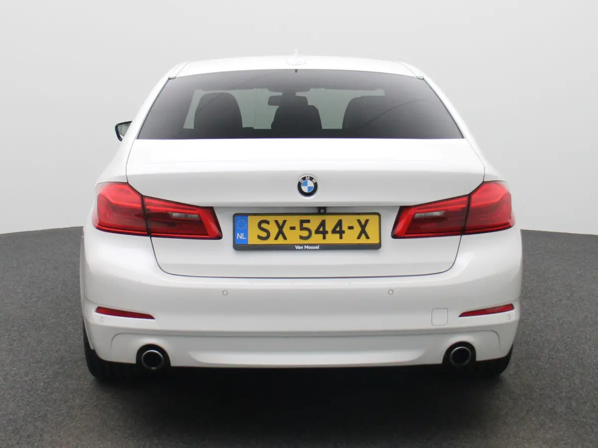 520i High Executive | LEDER | MEMORY STOEL | CAMERA | NAVIGATIE | STOELVERWARMING