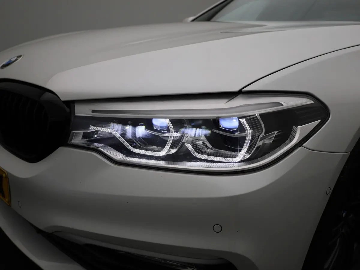 520i High Executive | LEDER | MEMORY STOEL | CAMERA | NAVIGATIE | STOELVERWARMING
