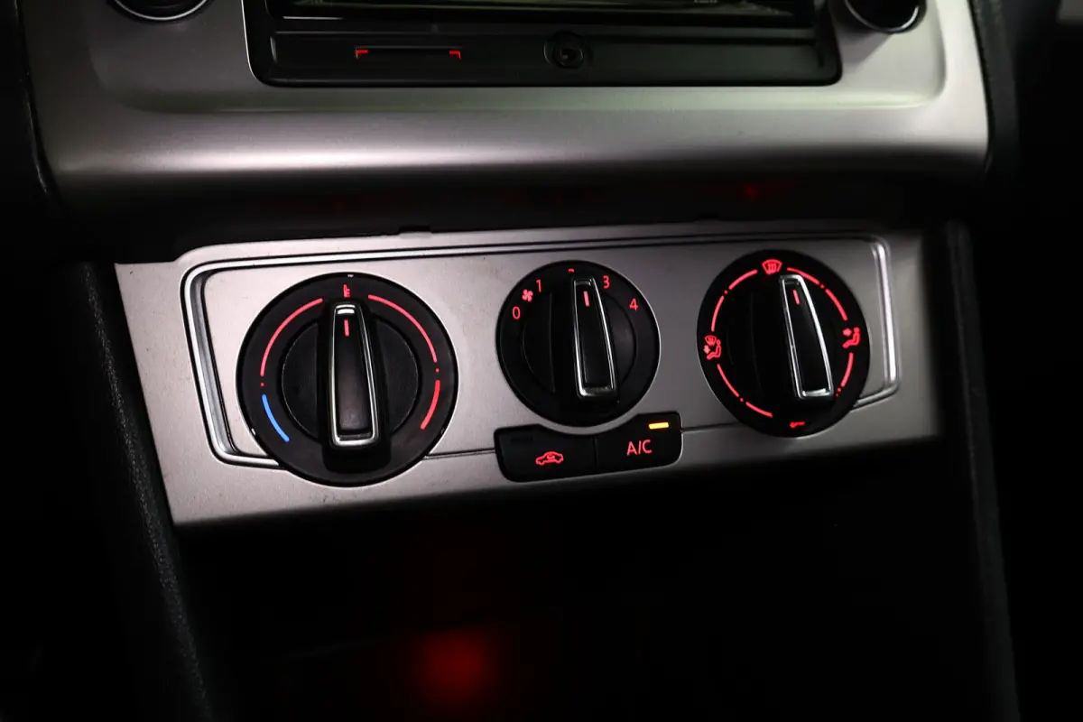 1.0 TSI Highline 90dkm AIRCO ACC STOELVW "16