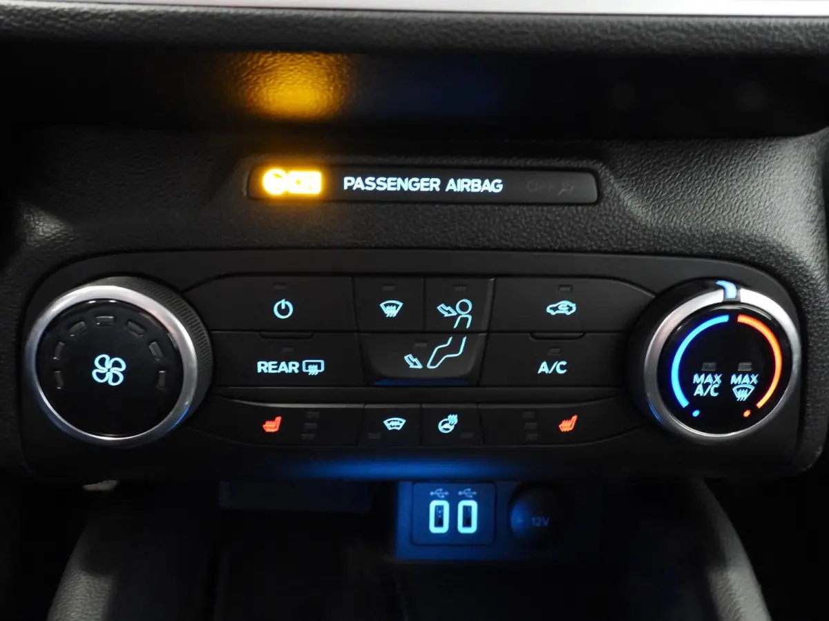 1.0 EcoBoost Trend Business NAVI/WINTERPACK/LED/AGR/ADAPT.CRUISE/16"LMV!