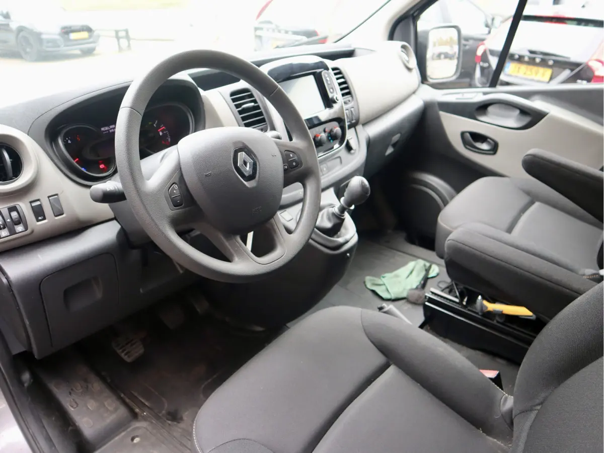 1.6 dCi 145PK ENKELE CABINE MARGE-BTW VRIJ