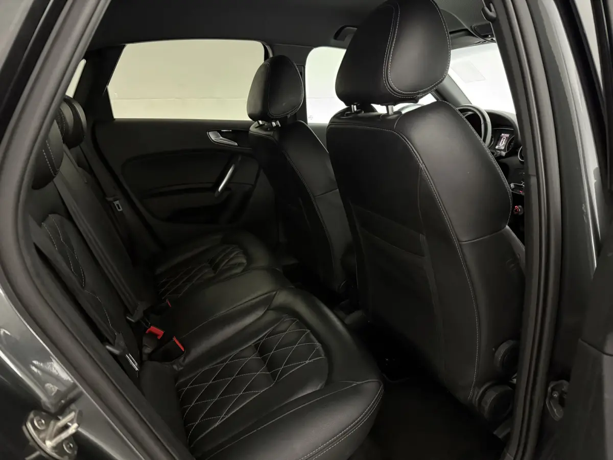 SB 1.0 TFSI Advance Sport S-Line | Clima | Cruise | Navi | Parkeersens. | Keyless | NAP
