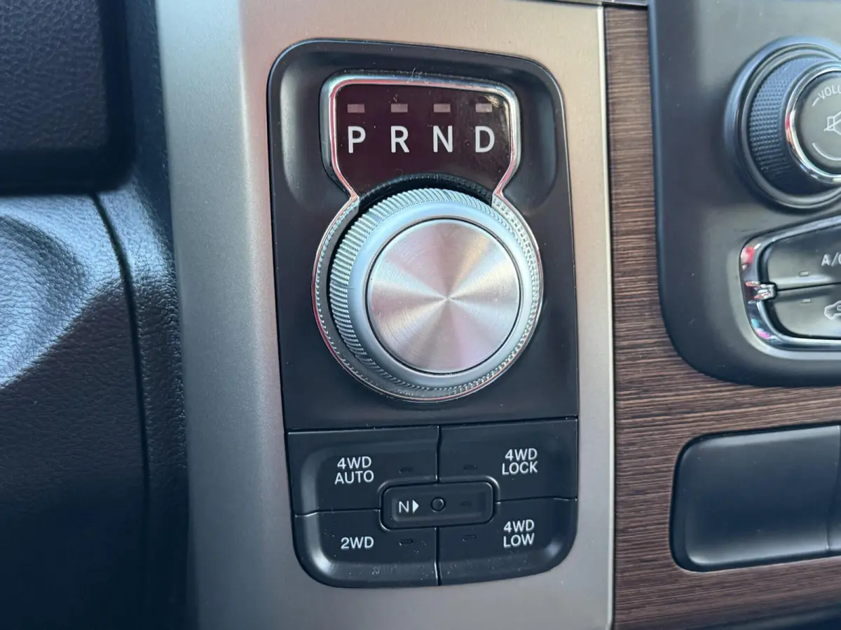 1500 5.7 V8 Hemi Laramie| Vol opties| LPG/G3|