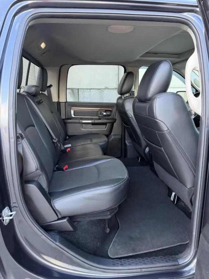 1500 5.7 V8 Hemi Laramie| Vol opties| LPG/G3|