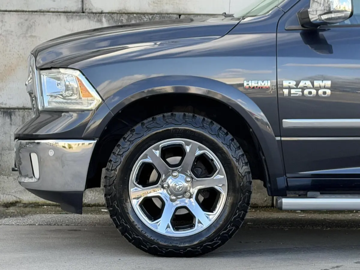 1500 5.7 V8 Hemi Laramie| Vol opties| LPG/G3|
