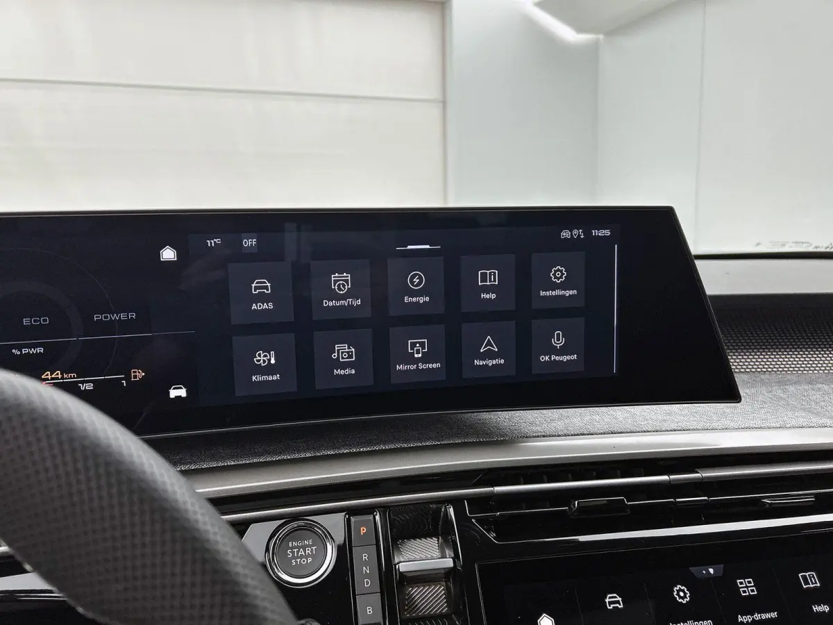 GT Plug-in Hybrid 195 e-DCS7 | Voorraad Model | Navigatie | Panoramisch Schuifdak | Elektrisch Verstelbare Voorstoelen | 360 °C Camera | Handsfree Kofferbak |
