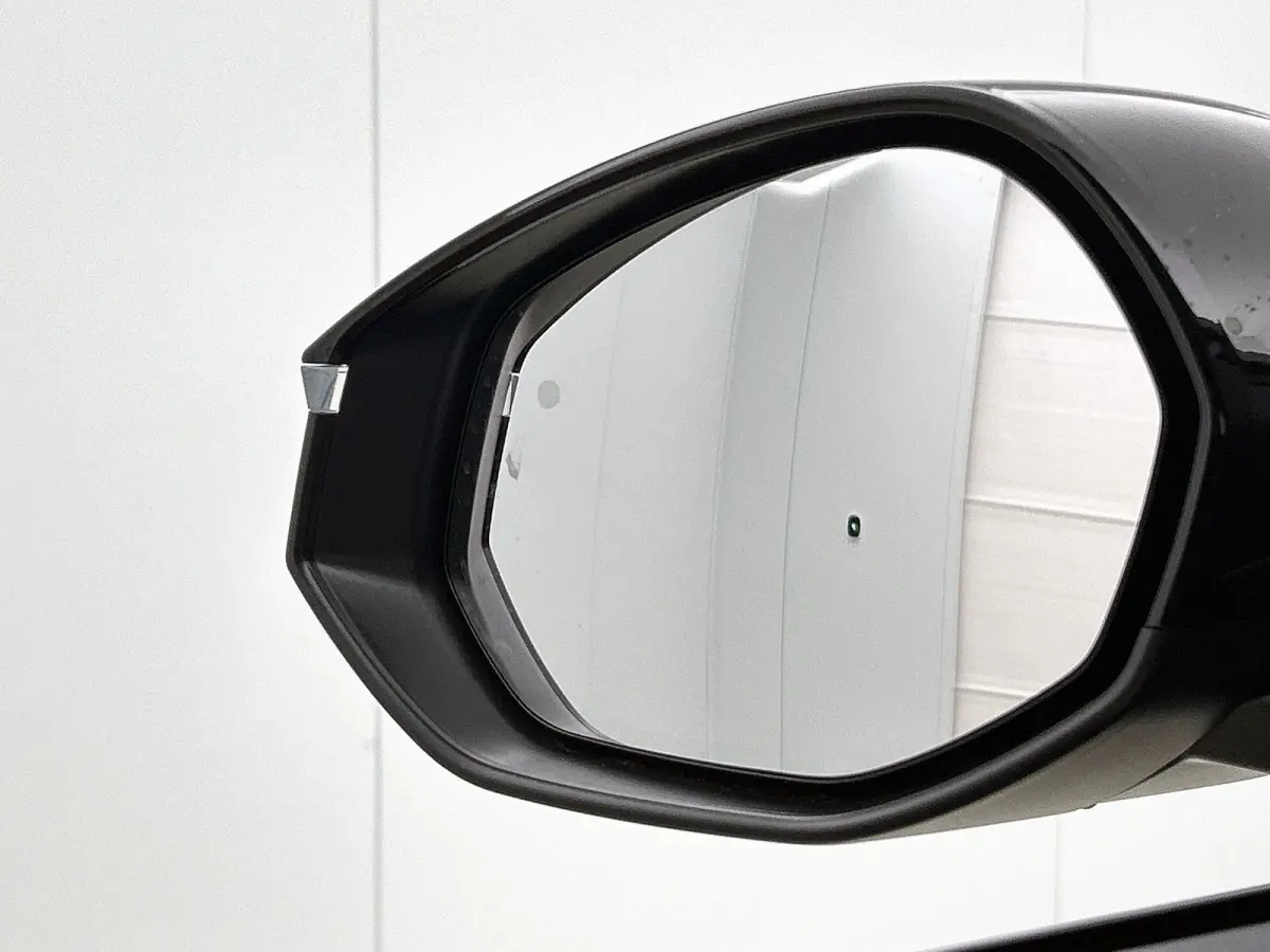 GT Plug-in Hybrid 195 e-DCS7 | Voorraad Model | Navigatie | Panoramisch Schuifdak | Elektrisch Verstelbare Voorstoelen | 360 °C Camera | Handsfree Kofferbak |