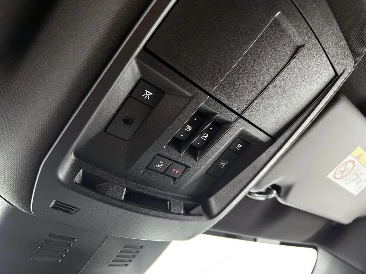 GT Plug-in Hybrid 195 e-DCS7 | Voorraad Model | Navigatie | Panoramisch Schuifdak | Elektrisch Verstelbare Voorstoelen | 360 °C Camera | Handsfree Kofferbak |