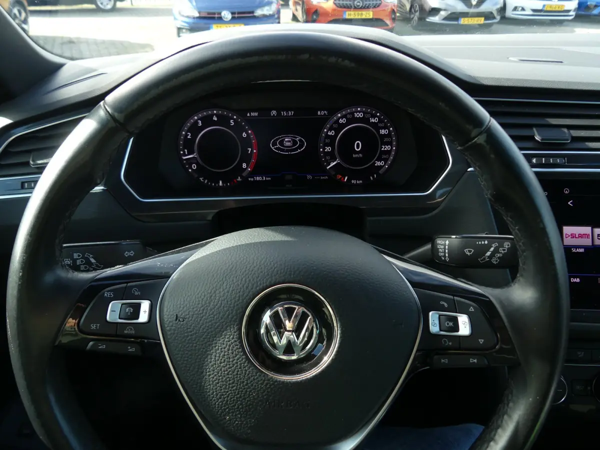 1.4 TSI Comfortline Business R / LED / VIRTUAL / TREKHAAK