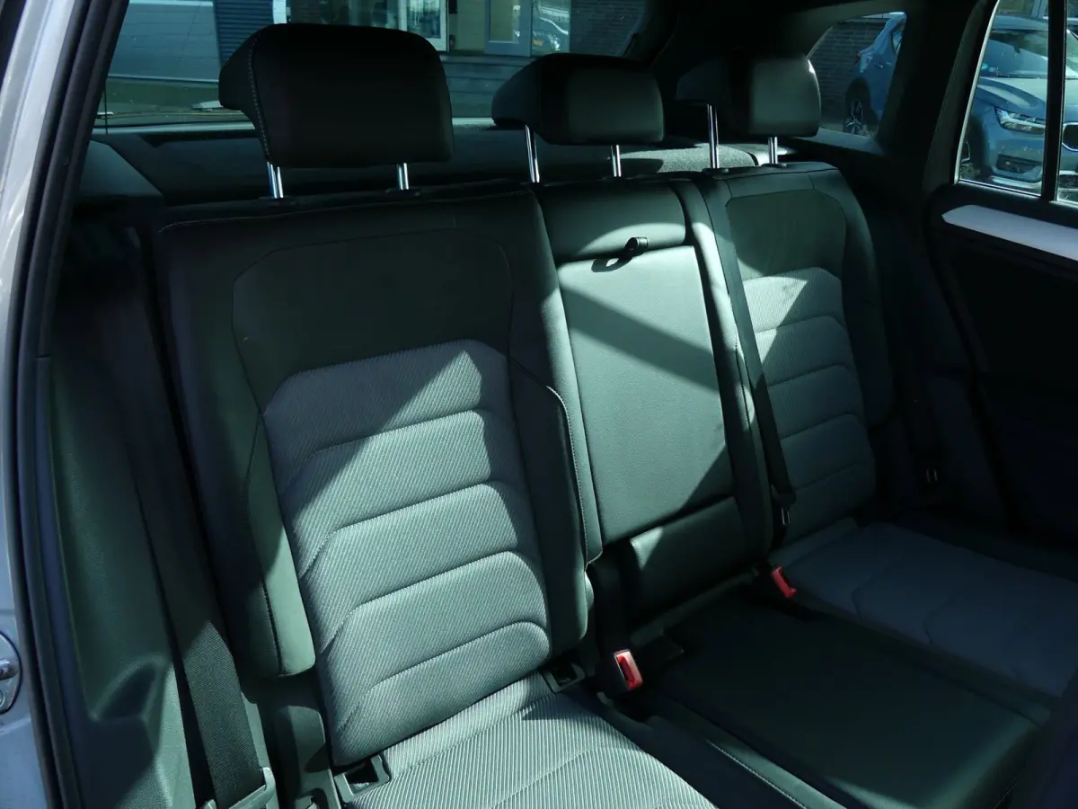 1.4 TSI Comfortline Business R / LED / VIRTUAL / TREKHAAK