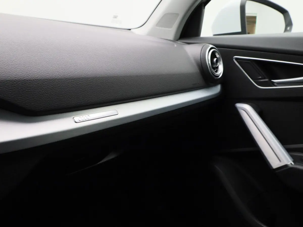 30 TFSI epic 116 PK | S-line | Navigatie | Cruise Control | Trekhaak | Parkeersensoren | Climate Control | Lichtmetalen velgen |