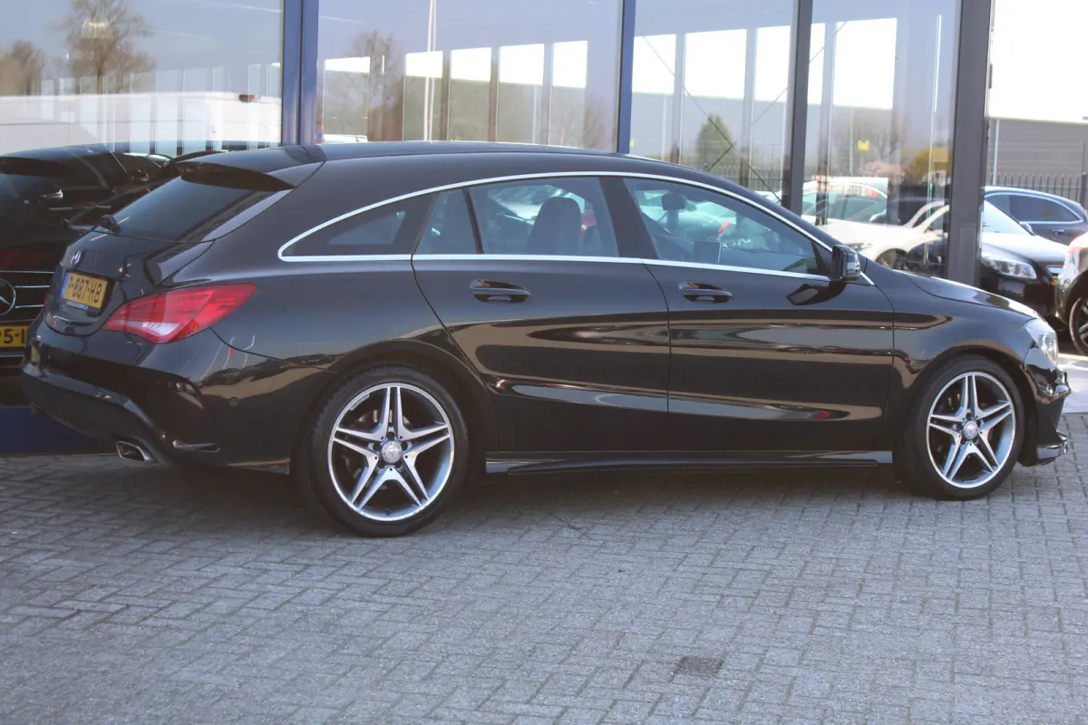 180 Ambition AMG LINE NAVI 18'' CARPLAY XENON