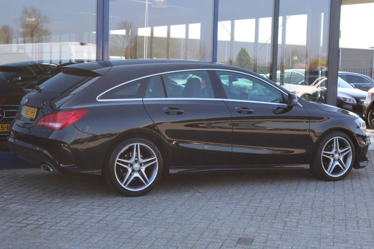 180 Ambition AMG LINE NAVI 18'' CARPLAY XENON