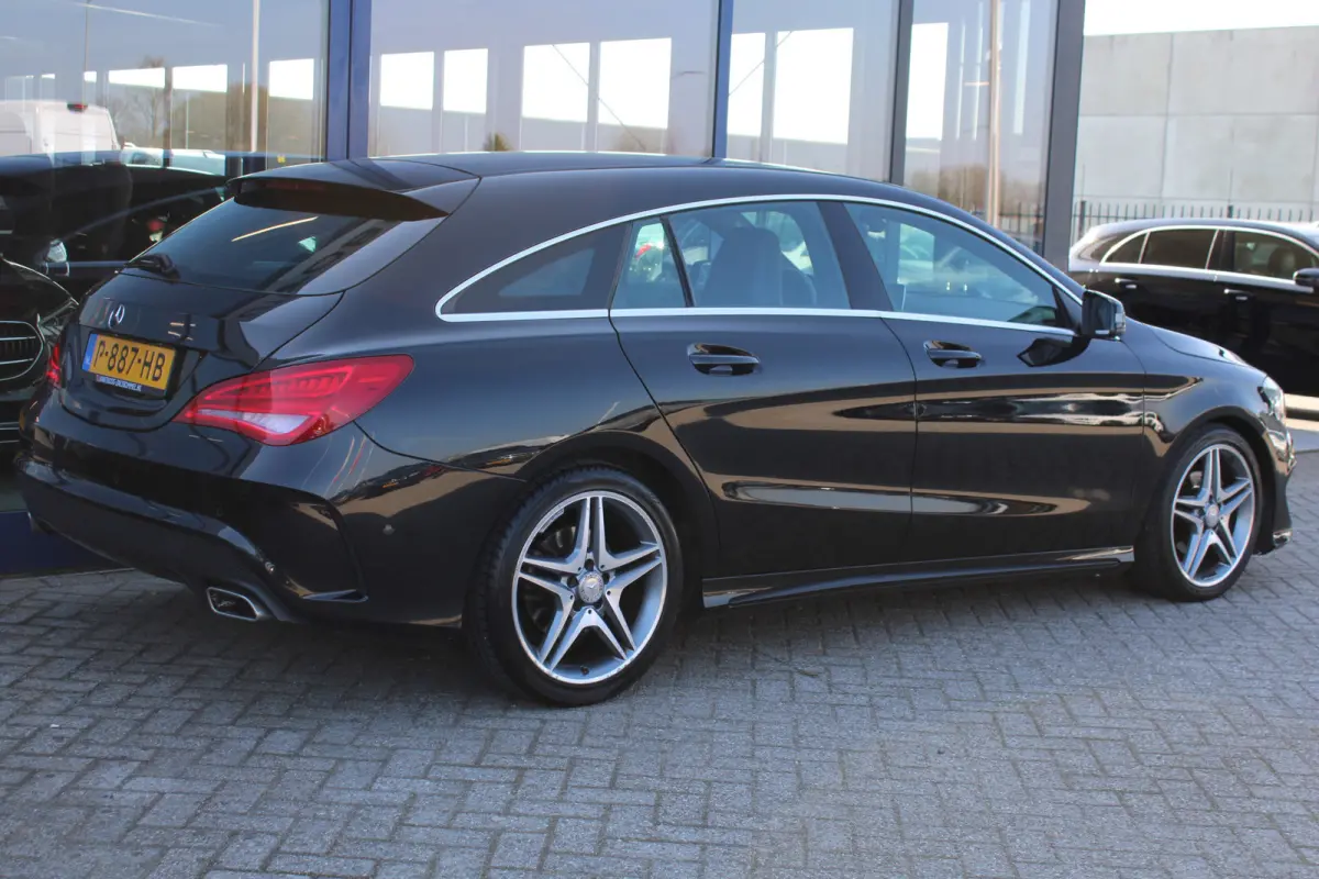 180 Ambition AMG LINE NAVI 18'' CARPLAY XENON