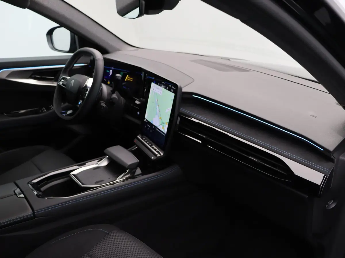 E-Tech full hybrid 200 esprit Alpine 7p. | Elektrische achterklep | 4Control | Adaptieve cruise control | Achteruitrijcamera |