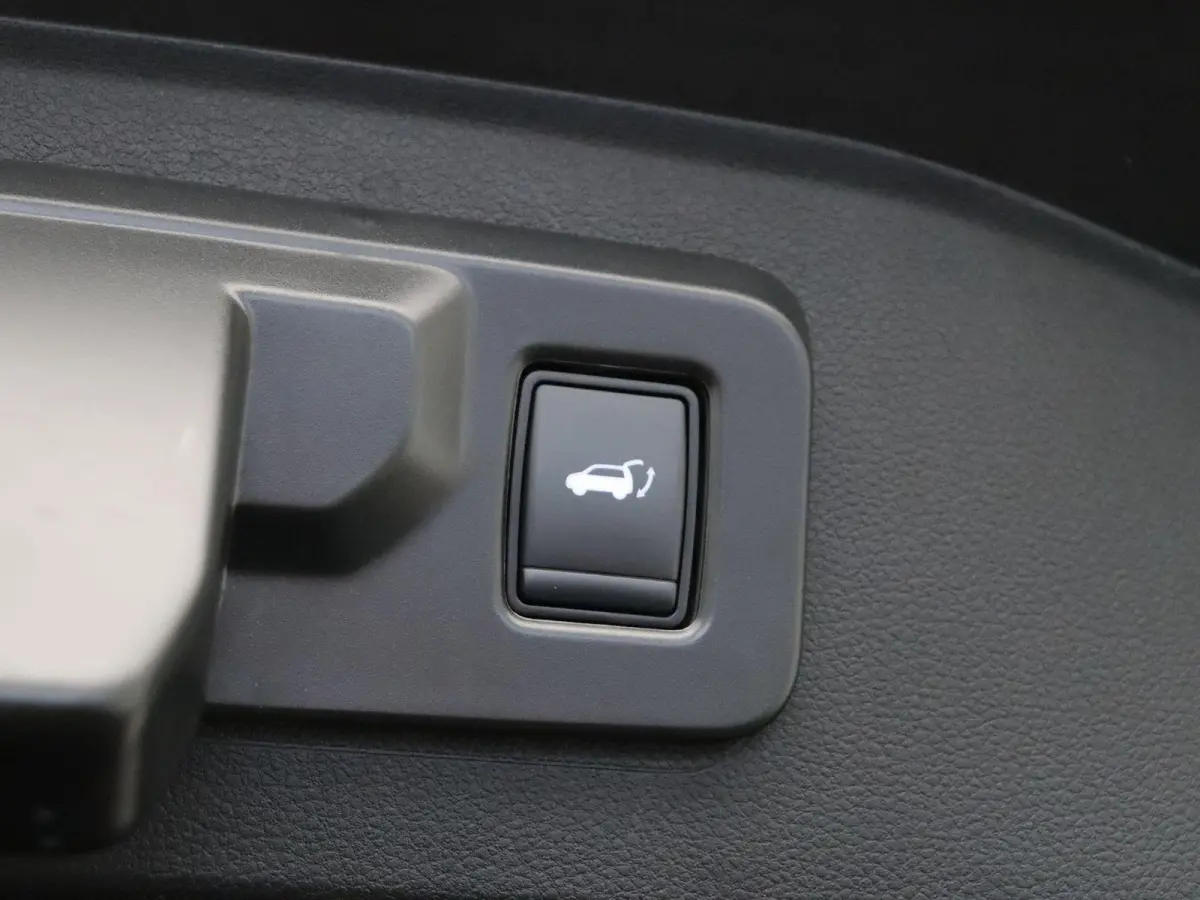 E-Tech full hybrid 200 esprit Alpine 7p. | Elektrische achterklep | 4Control | Adaptieve cruise control | Achteruitrijcamera |