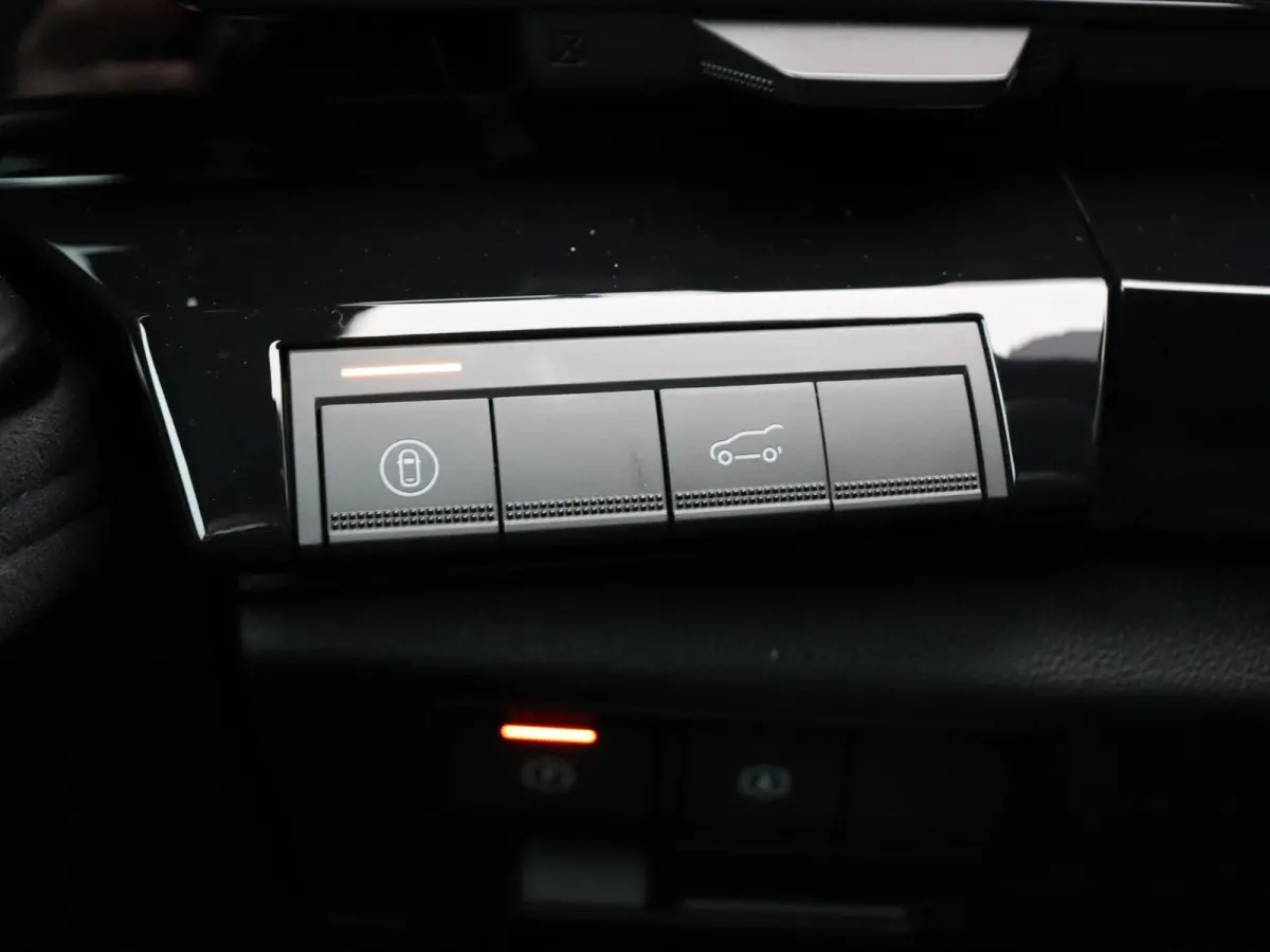 E-Tech full hybrid 200 esprit Alpine 7p. | Elektrische achterklep | 4Control | Adaptieve cruise control | Achteruitrijcamera |