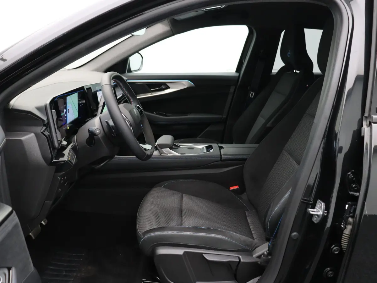 E-Tech full hybrid 200 esprit Alpine 7p. | Elektrische achterklep | 4Control | Adaptieve cruise control | Achteruitrijcamera |