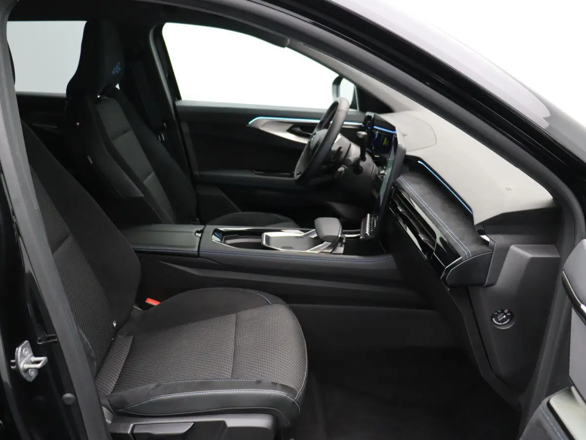 E-Tech full hybrid 200 esprit Alpine 7p. | Elektrische achterklep | 4Control | Adaptieve cruise control | Achteruitrijcamera |