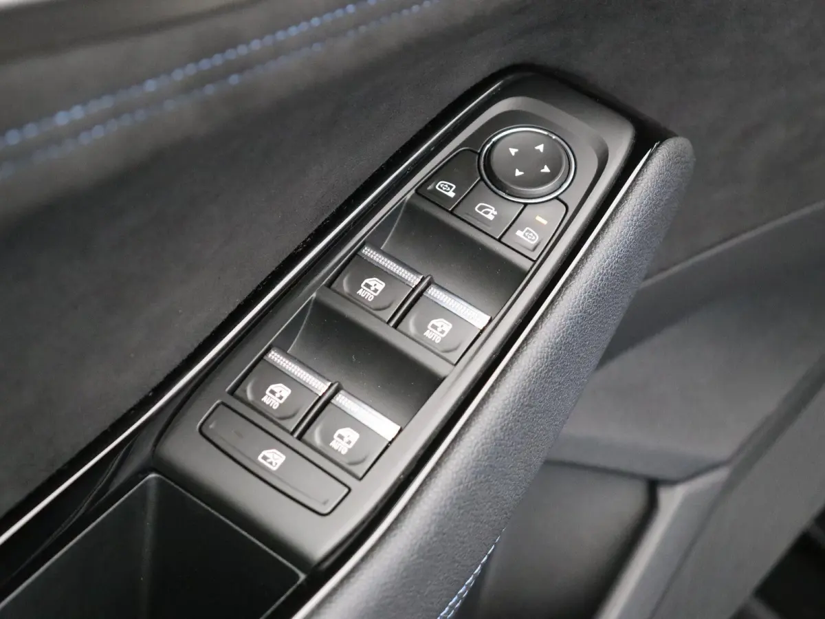 E-Tech full hybrid 200 esprit Alpine 7p. | Elektrische achterklep | 4Control | Adaptieve cruise control | Achteruitrijcamera |