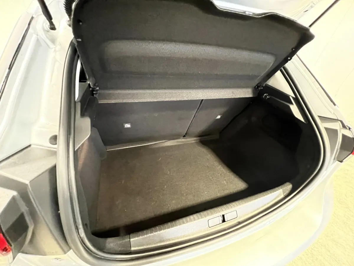 1.2 Edition 100PK | Compleet onderhouden | Android Auto/Apple Carplay | LM Velgen 16" | Parkeersensoren Achter | Cruise Control | AIrco |