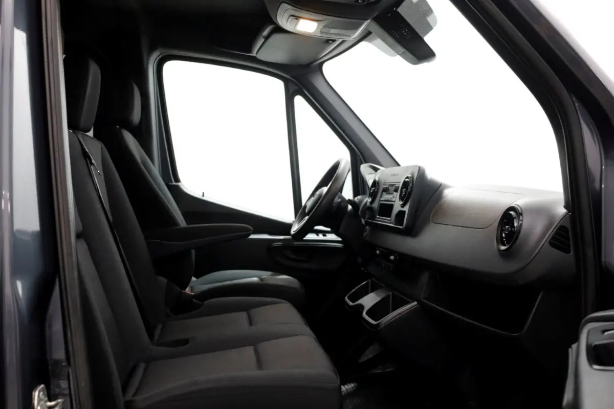 317 CDI 170pk 9G Automaat D.C. Open Laadbak Trekhaak 3500kg 02-2023